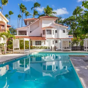 Villa Beautiful Family Near Bavaro Beach With Pool, Punta Cana